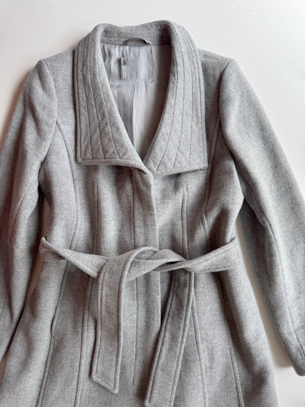 Aritzia BABATON Connor Heather Light Grey Virgin Wool Belted Wrap Coat, Size M - Picture 6 of 16
